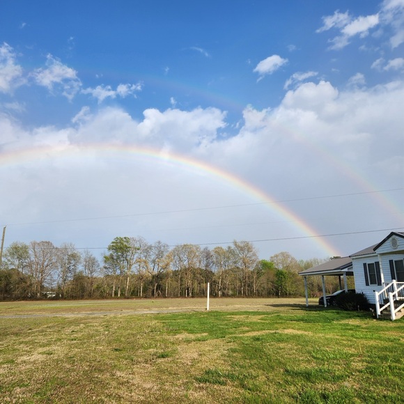 Meet your Posher, Kathy - Picture 4 of 4